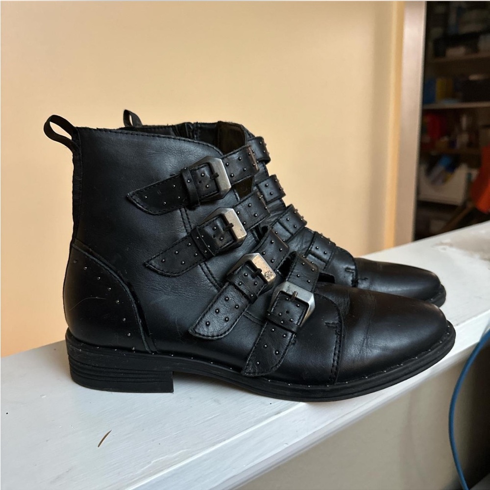 Steve Madden Genuine Leather Black Ankle Booties with Buckle Detail